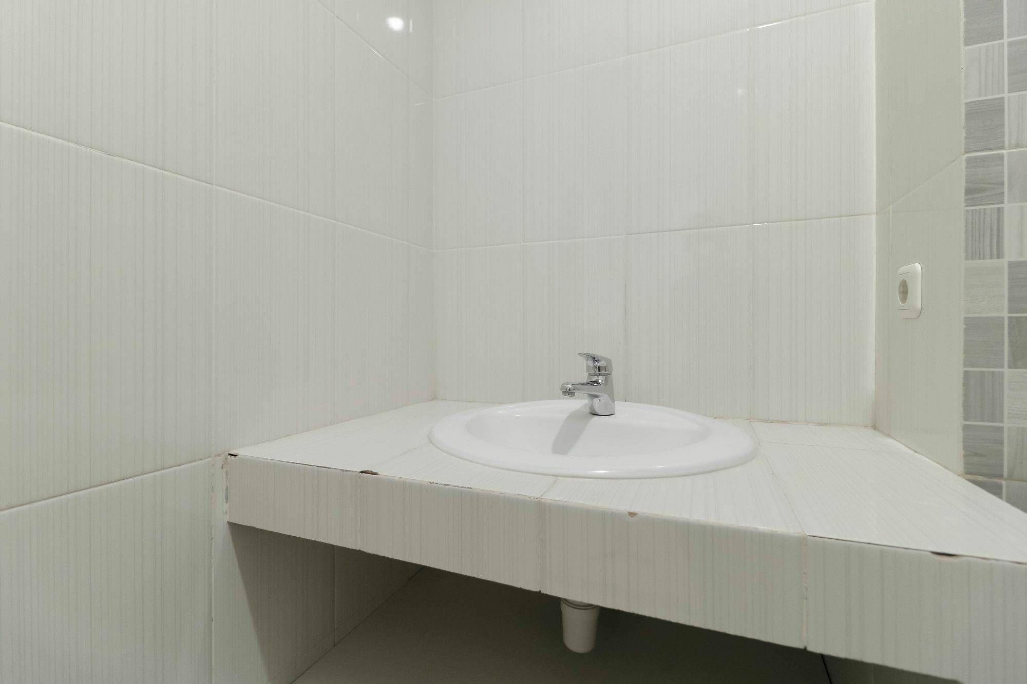Reddoorz Plus @ Setiabudi Barat Jakarta Exterior photo