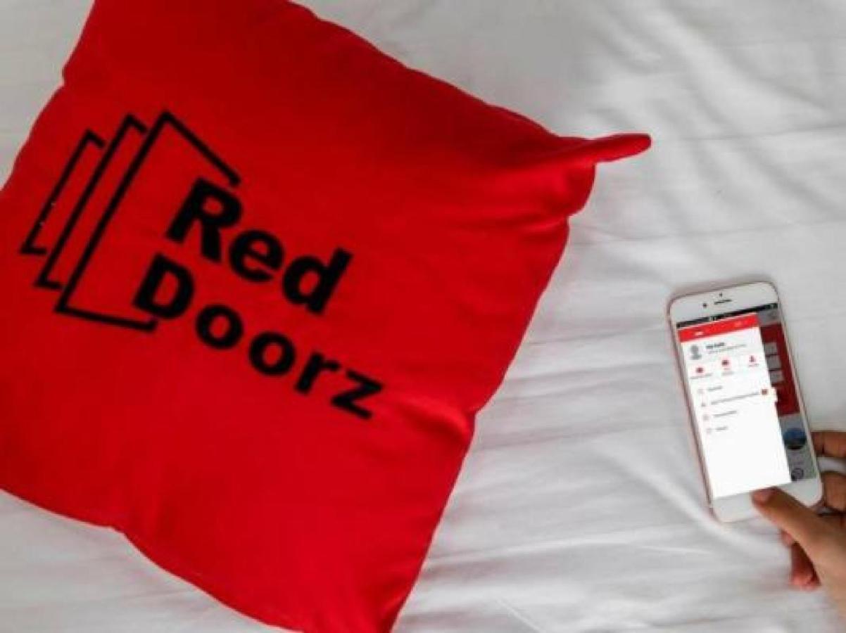 Reddoorz Plus @ Setiabudi Barat Jakarta Exterior photo
